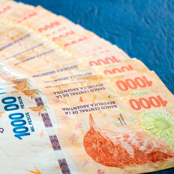 La economía de Milei, bajo la lupa: 7 de cada 10 argentinos la califican como mala