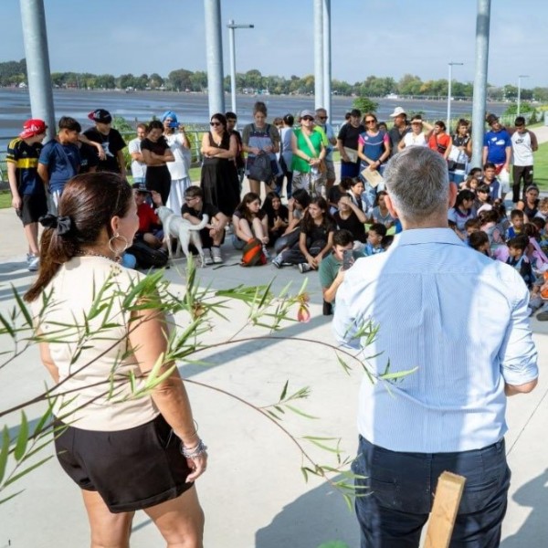 Quilmes lanzó "Quilmes Respira 2026" con plantación de árboles y participación de escuelas
