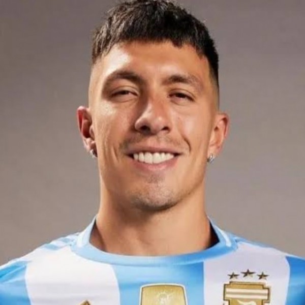 Lisandro Martínez compartió un mensaje contra los cambios en la Ley de Tierras: "Las tierras argentinas no se venden"