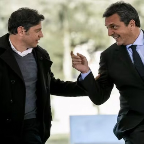 El peronismo analiza un plan de shock para sus primeros 100 días si le gana a Milei: suba de ingresos y compra de deudas