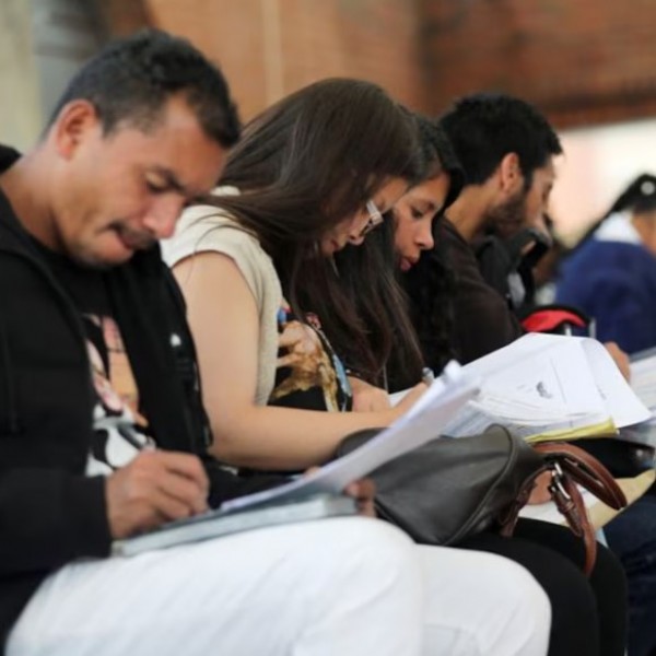 Córdoba abrió un programa con 10.000 vacantes para desempleados mayores de 26 años: cómo anotarse