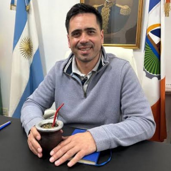 Un intendente bonaerense propuso a Máximo Kirchner como candidato a presidente para 2027