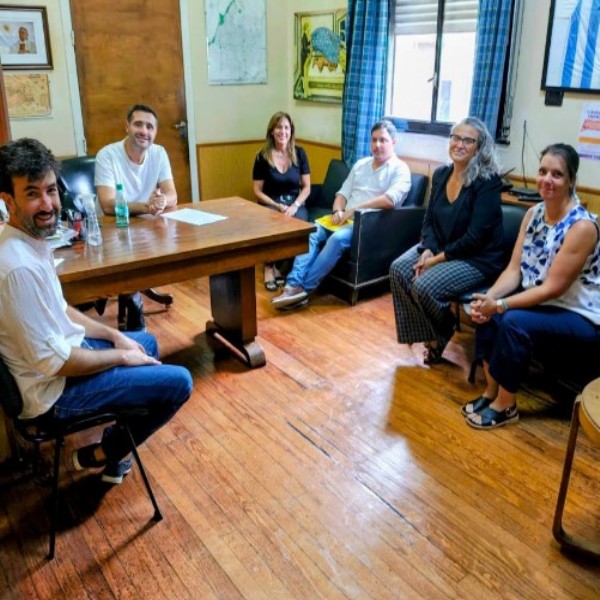 Autoridades de la UNNOBA visitaron Salto para impulsar carreras vinculadas al sector industrial