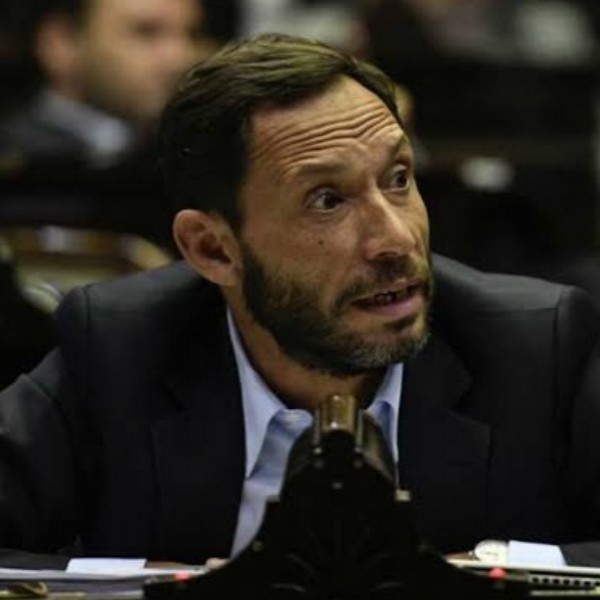 Maximiliano Ferraro apuntó contra Javier Milei por el viaje de Santiago Viola al Mundial 2026