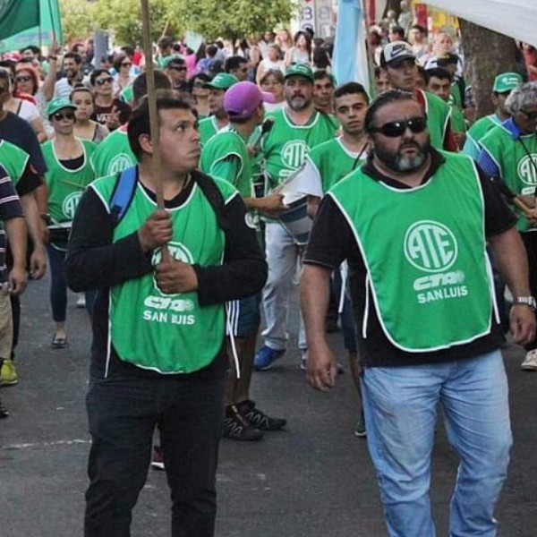 ATE San Luis informó que 6 de cada 10 estatales se endeudan para pagar alimentos y servicios