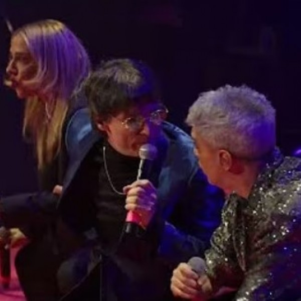 Turf & Miranda! - Me hace sentir