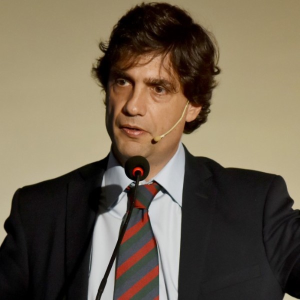 Lacunza acusó al Gobierno de tener "doble vara" y cuestionó beneficios para evasores
