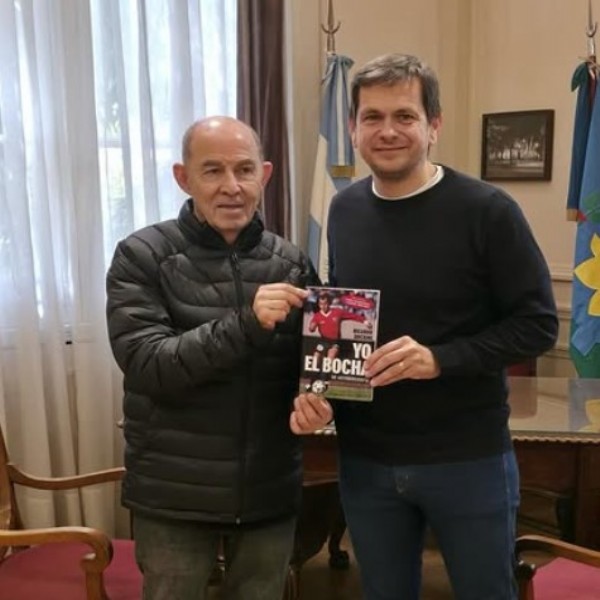 Marcelo Matzkin anunció proyectos junto a Ricardo Bochini para fortalecer el deporte social en Zárate