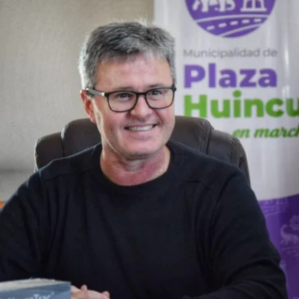 Amenazaron al intendente de Plaza Huincul durante una visita a obras por reclamos de monotributistas